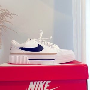 Nike Court Legacy Lift